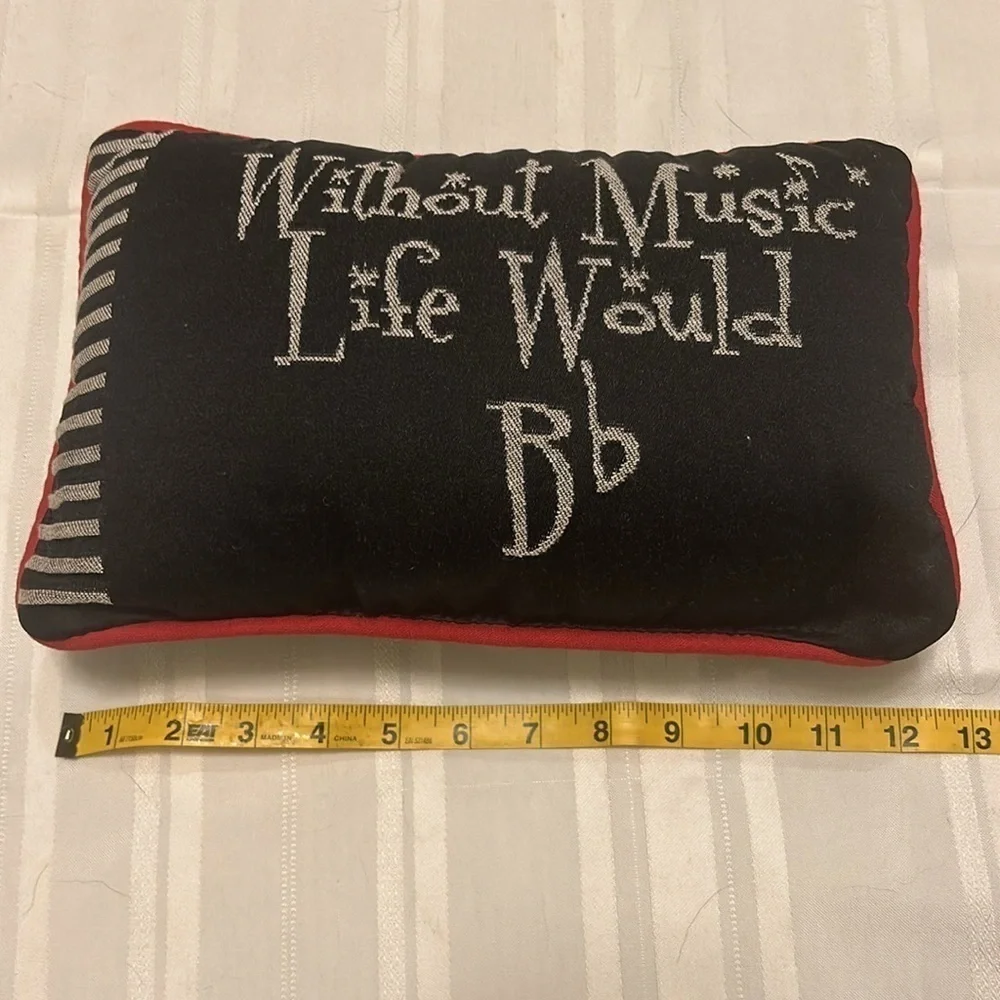 Music 🖤 Pillow